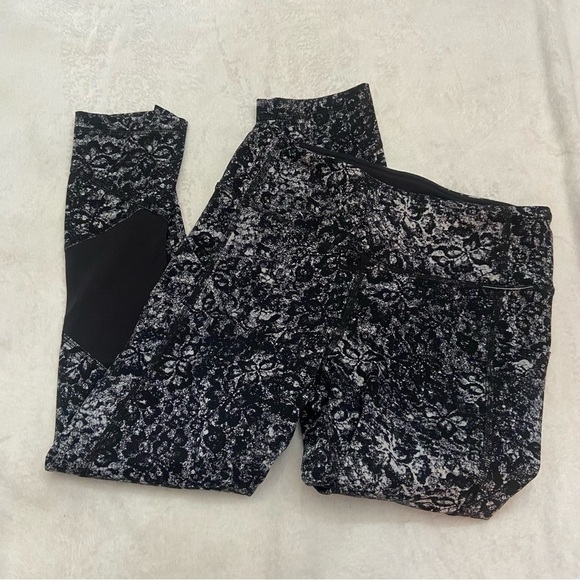 Lululemon Pace Rival Crop *22" Floral Spritz Multi / Black 28706 - Picture 7 of 15